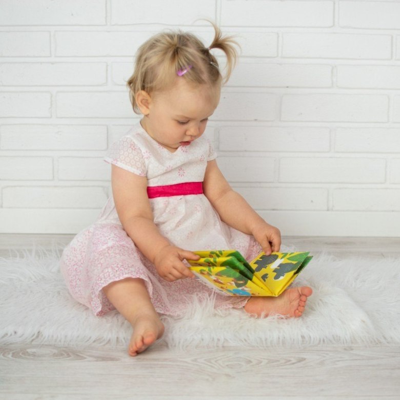 Edukacyjna książeczka do kąpieli z piszczkiem – zwierzątka i cyferki (10 stron) ALA0474