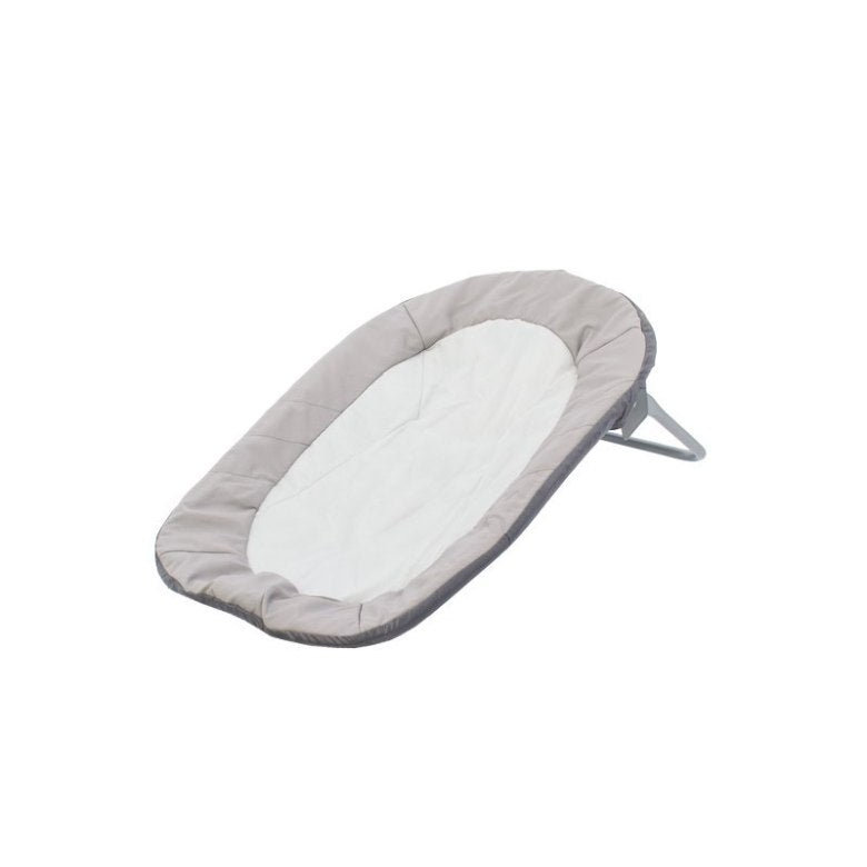 Łóżeczko turystyczne z karuzelą, przewijakiem, moskitierą i leżaczkiem (do 15 kg) EB428